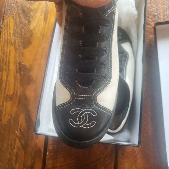Chanel sneakers with box - Picture 3 of 7